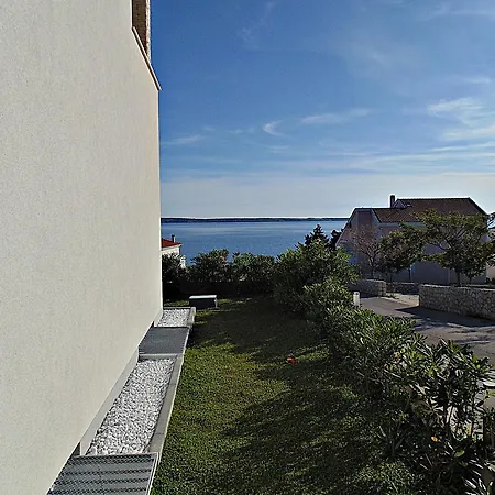 House Natali 70m From The - Free Ev Up Prázdninový dům Rtina