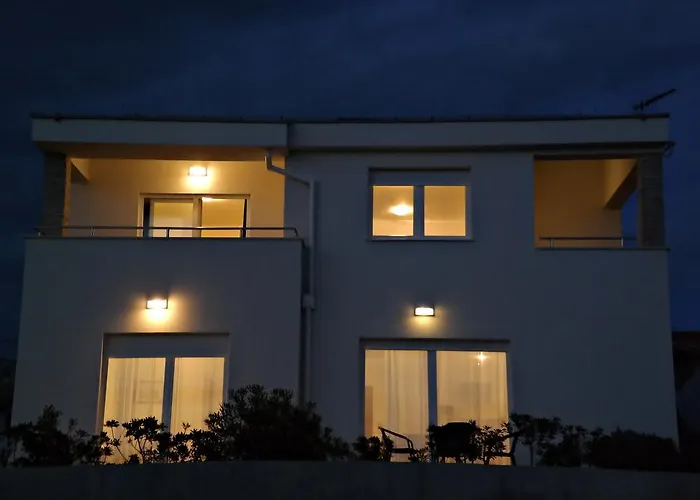 House Natali 70m From The - Free Ev Up