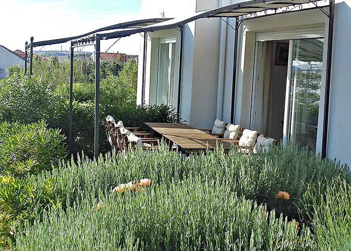 House Natali 70m From The - Free Ev Up * Rtina