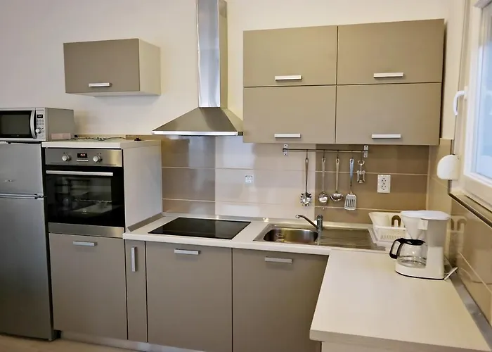 House Natali 70m From The - Free Ev Up *