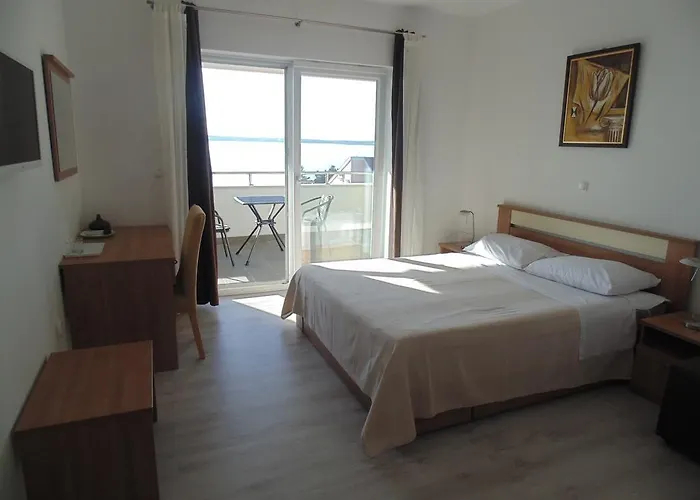 House Natali 70m From The - Free Ev Up Дом отдыха