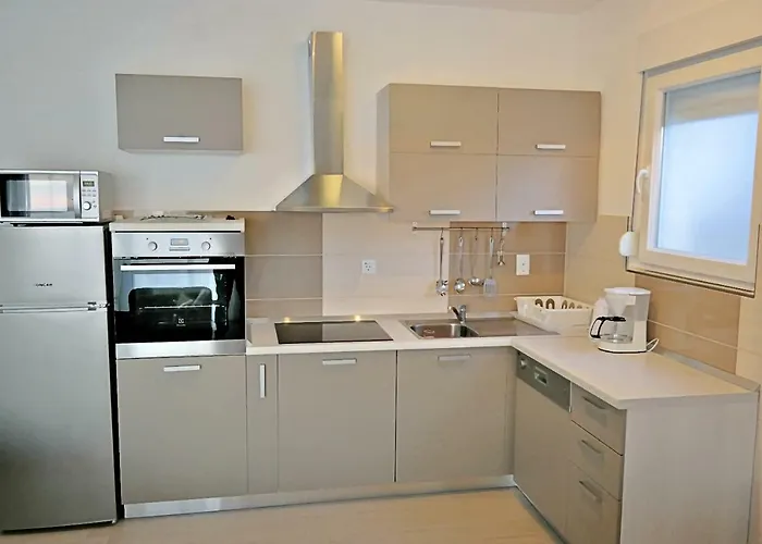 House Natali 70m From The - Free Ev Up *