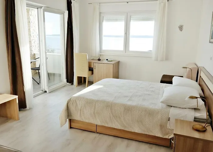 House Natali 70m From The - Free Ev Up Vikendica