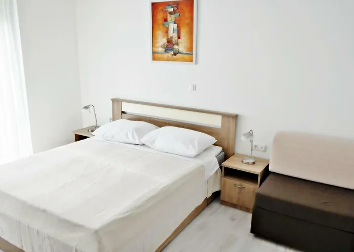 House Natali 70m From The - Free Ev Up