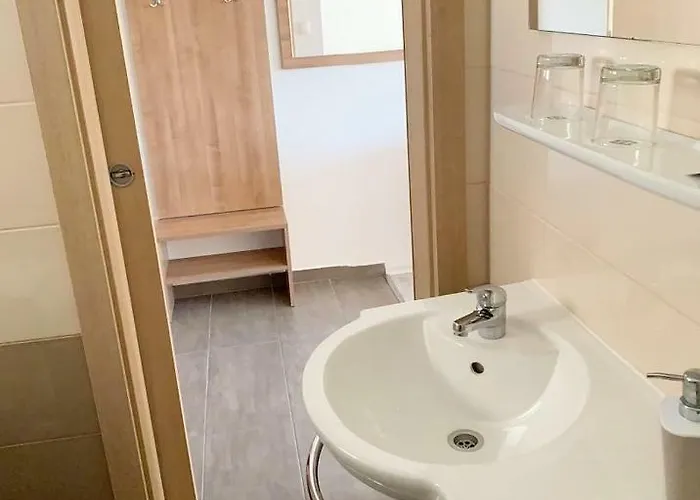 House Natali 70m From The - Free Ev Up *