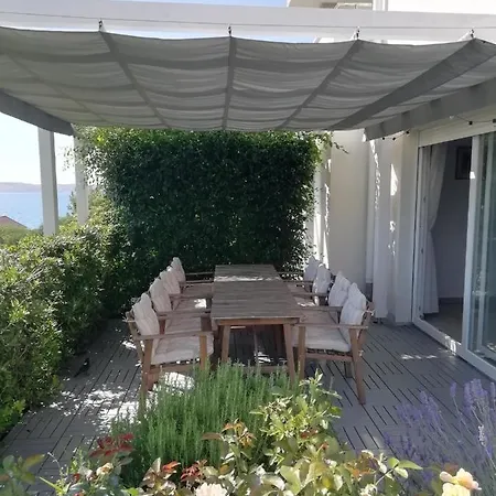 Holiday home House Natali 70m From The - Free Ev Up Rtina