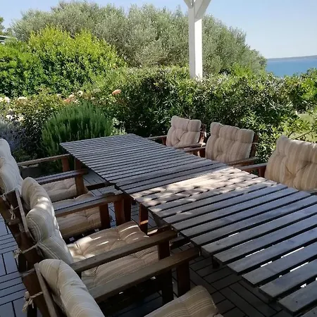 Dom wakacyjny House Natali 70m From The - Free Ev Up Rtina