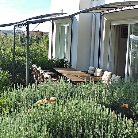 House Natali 70m From The - Free Ev Up * Rtina