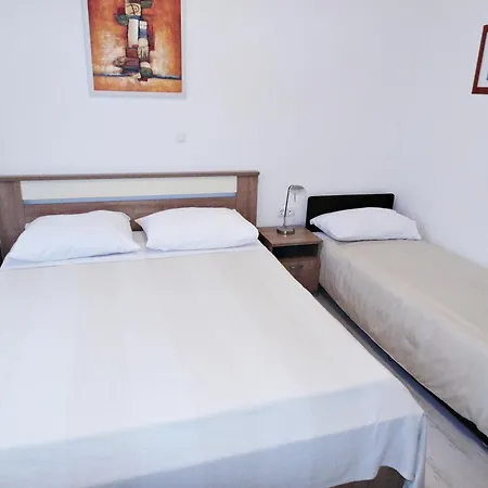 House Natali 70m From The - Free Ev Up Ferienhaus Rtina