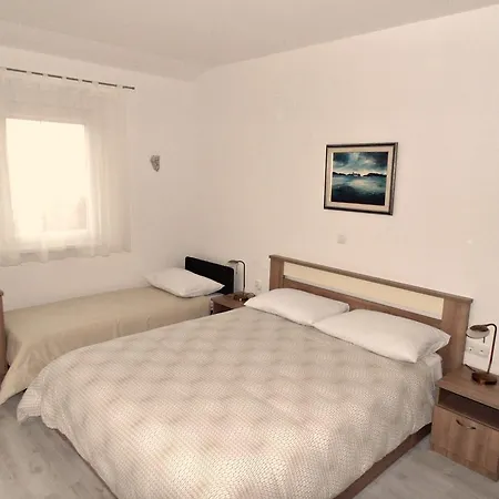 House Natali 70m From The - Free Ev Up Rtina