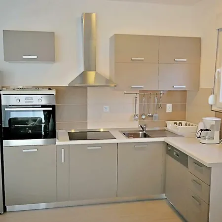 House Natali 70m From The - Free Ev Up *