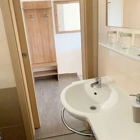 House Natali 70m From The - Free Ev Up *