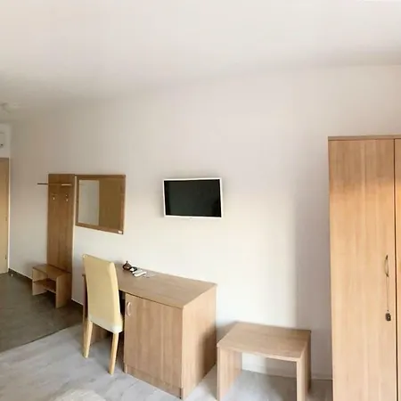 Dom wakacyjny House Natali 70m From The - Free Ev Up Rtina