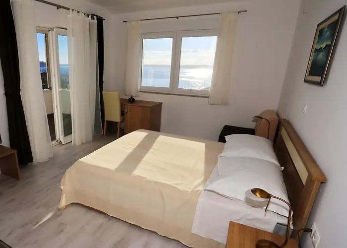 Feriehus House Natali 70m From The - Free Ev Up Rtina